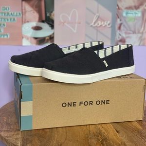 Black Toms